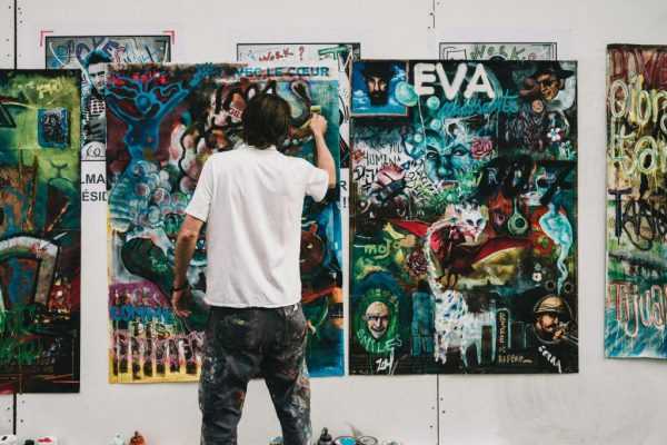 Online Course Certified Experimental & Mixed Media Artist