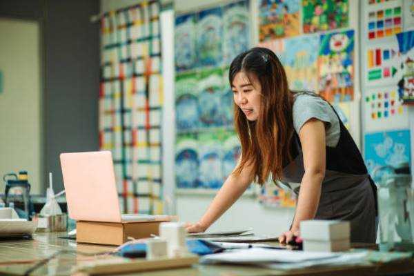 Online Course Certified Art & Design Educator